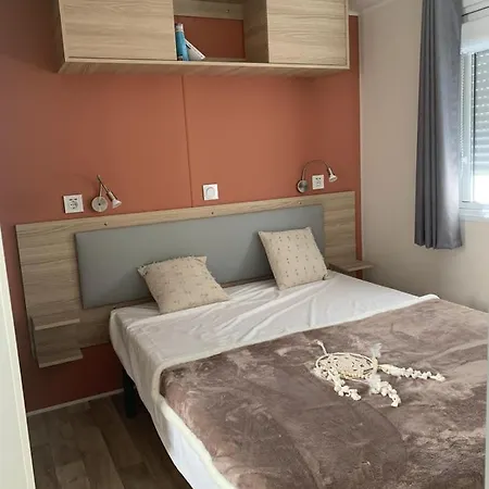 Camping La Carabasse 4* Campsite Vias